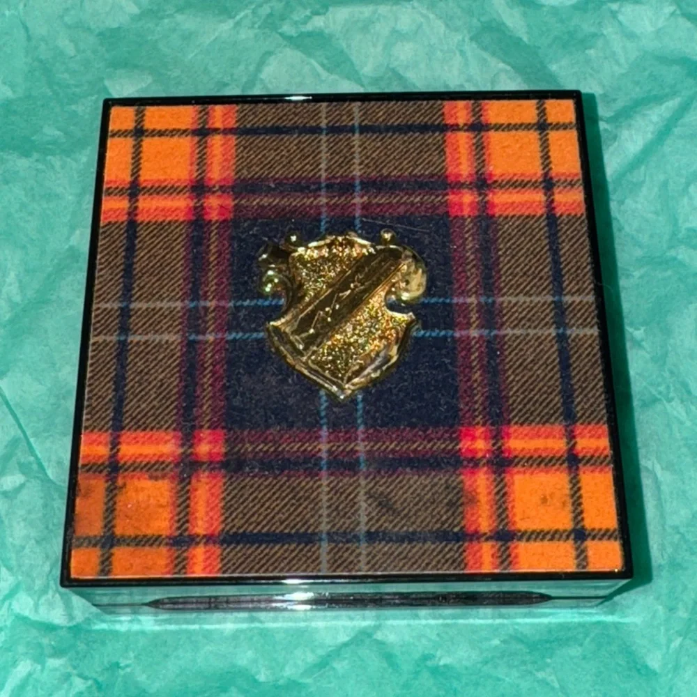 MAC Cosmetics Triumphant Face Kit Tartan Tale collection